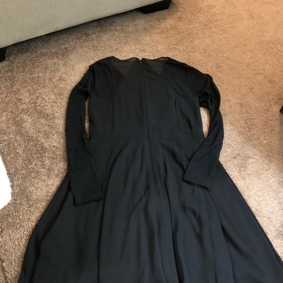 Black Dress - Picture 7 of 8